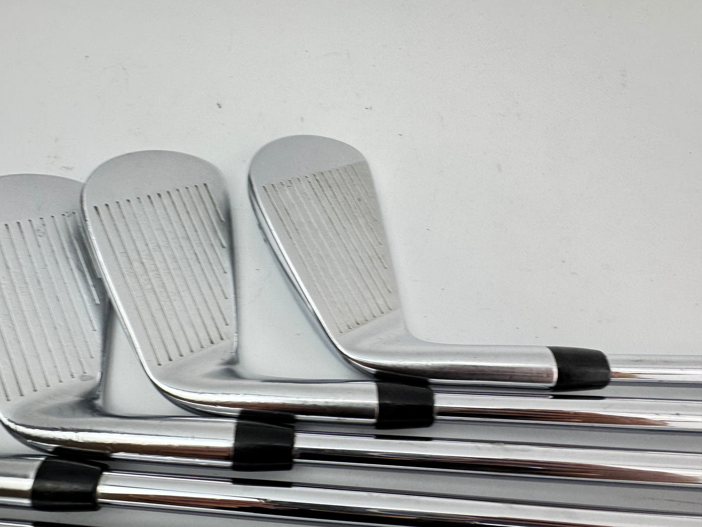 Titleist AP2 718 Irons 5-PW AMT Tour White S300 Stiff Steel /Right Handed /27163
