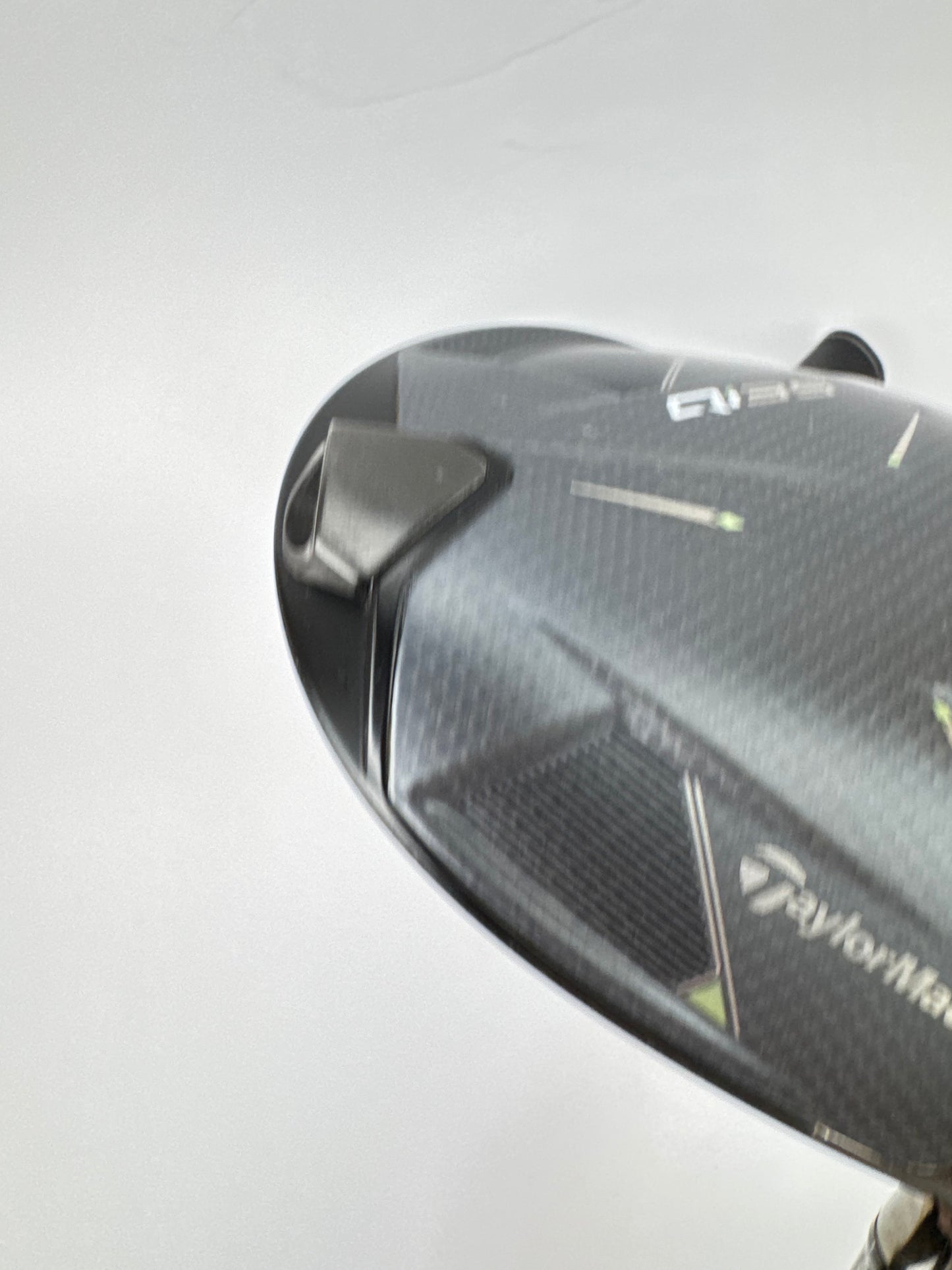 Taylormade Qi35 Driver 12* Vanquish 5-R Regular /Right Handed /Headcover /34416