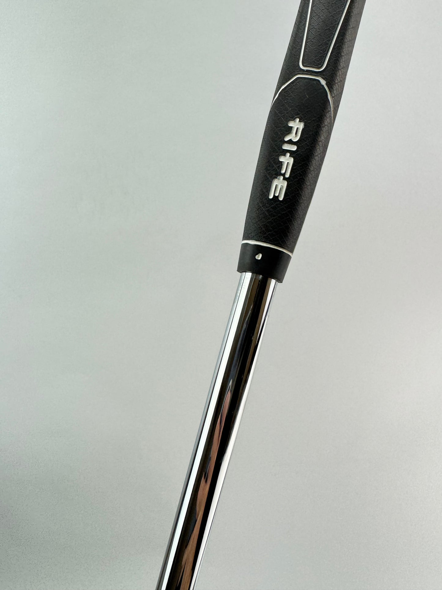 Odyssey White Steel Putter #2 Blade Heel Shafted 35” /Right /New Grip /24386