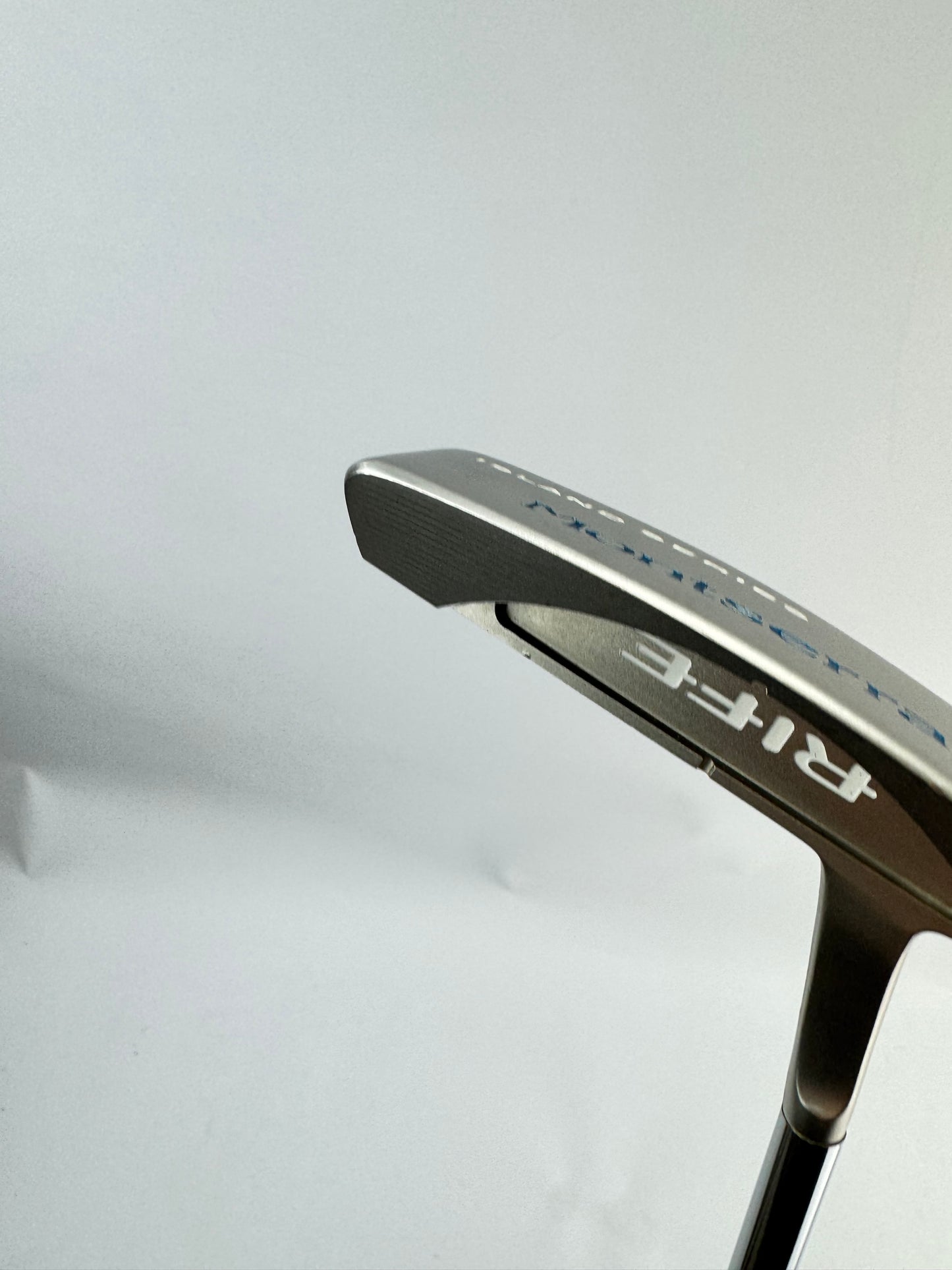 Rife Island Series Putter Montserrat 33.5” Blade /Right Handed /New Grip /29787