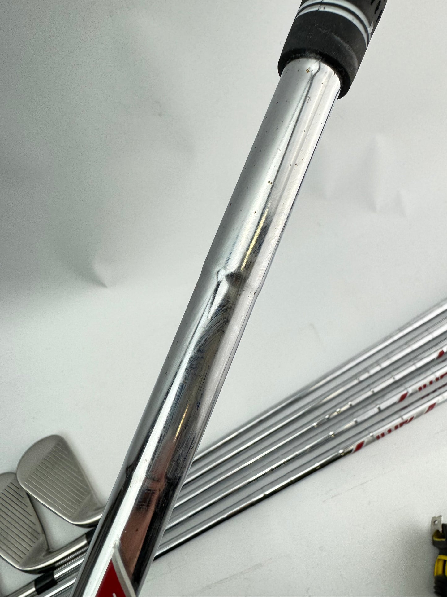 Titleist T300 Irons 5-PW AMT Red R300 Regular Flex Steel /Right/New Grips /30376