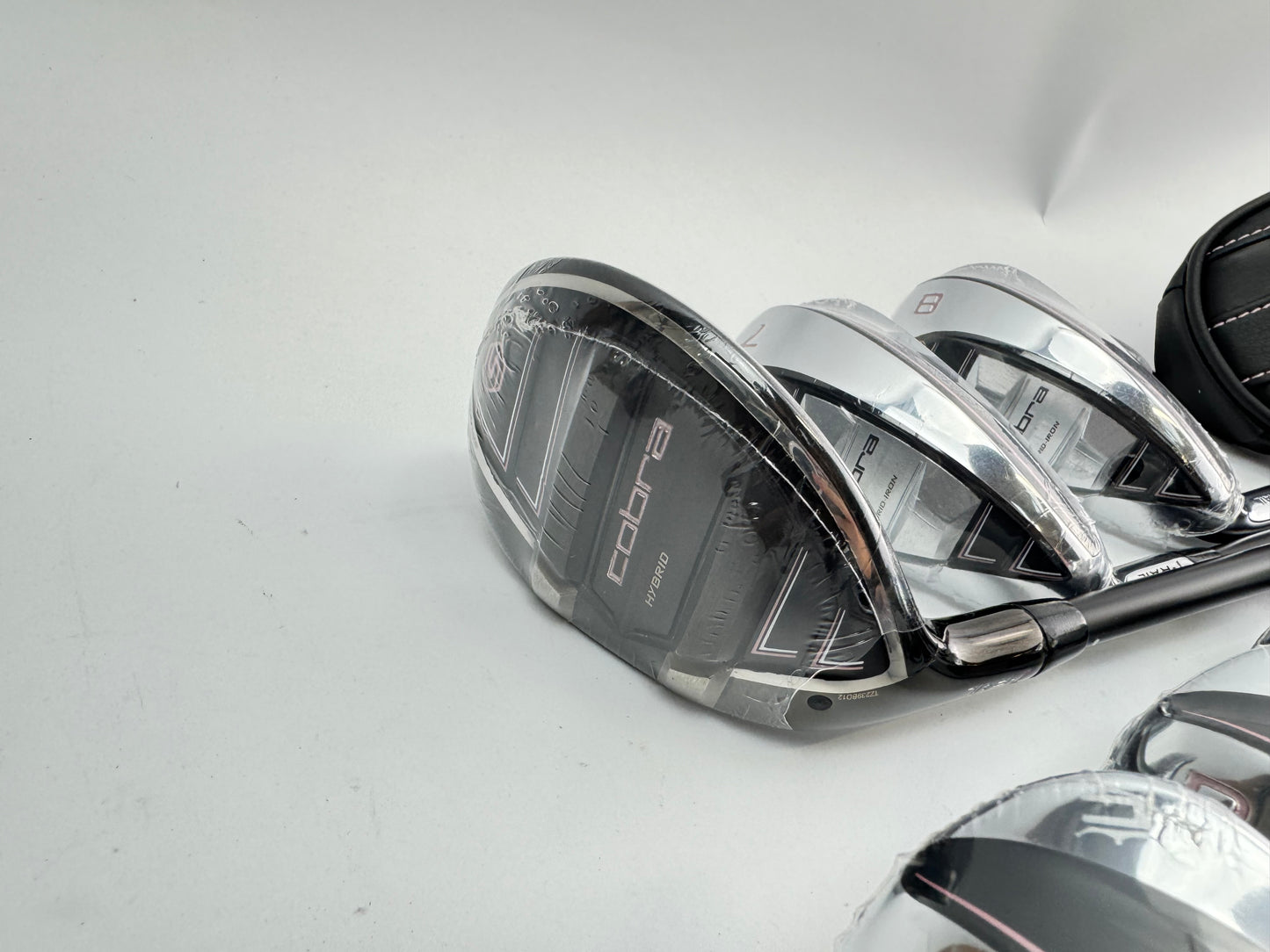 Cobra Ladies T Rail Irons Left Hand 6H, 7-SW + GW KBS PGI Ladies Graphite /30231