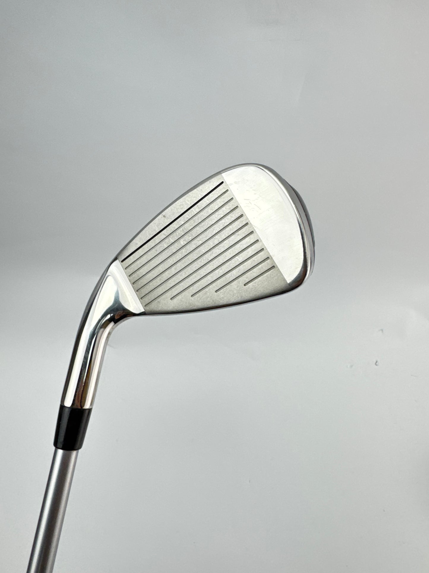 Wilson Launchpad 4 Iron 21* Aldila Rogue 75 Regular Graphite /Right /27810