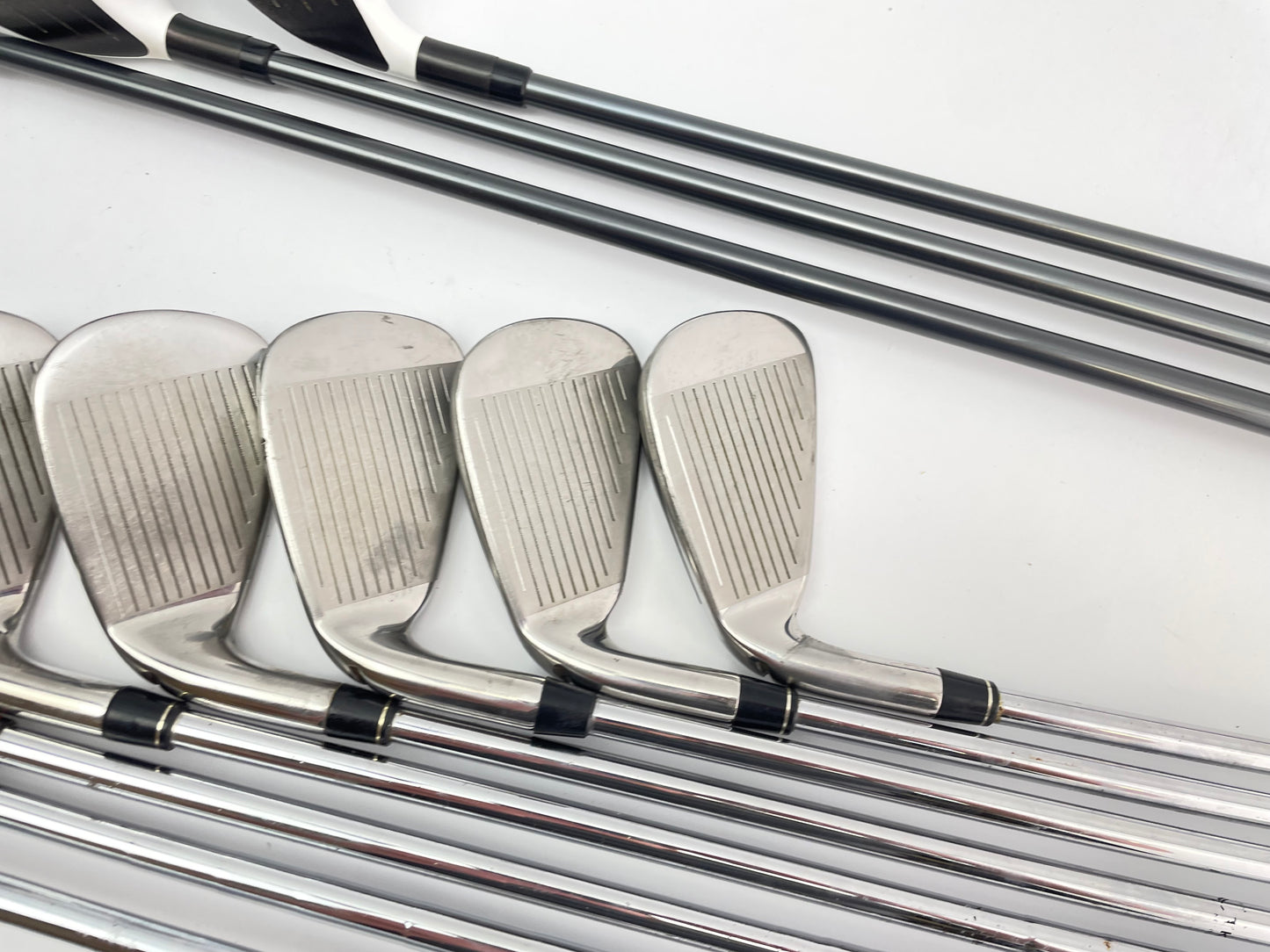 Taylormade Golf Package Set 11 Clubs Regular Flex /New Grips /Cart Bag /27341