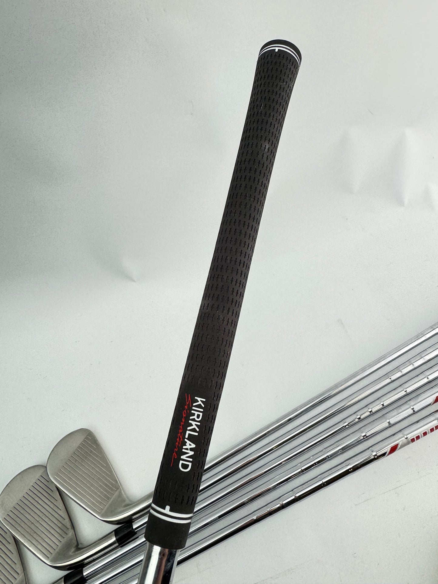 Titleist T300 Irons 5-PW AMT Red R300 Regular Flex Steel /Right/New Grips /30376