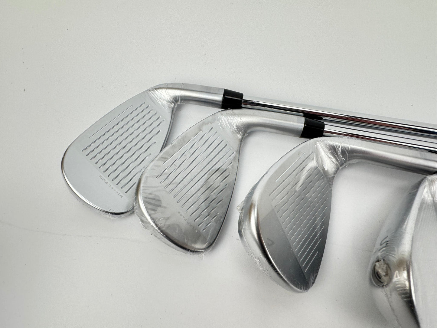 Cobra LTDx Irons Left Handed 6,8,GW+SW KBS Tour 90 Regular Steel /New /31201