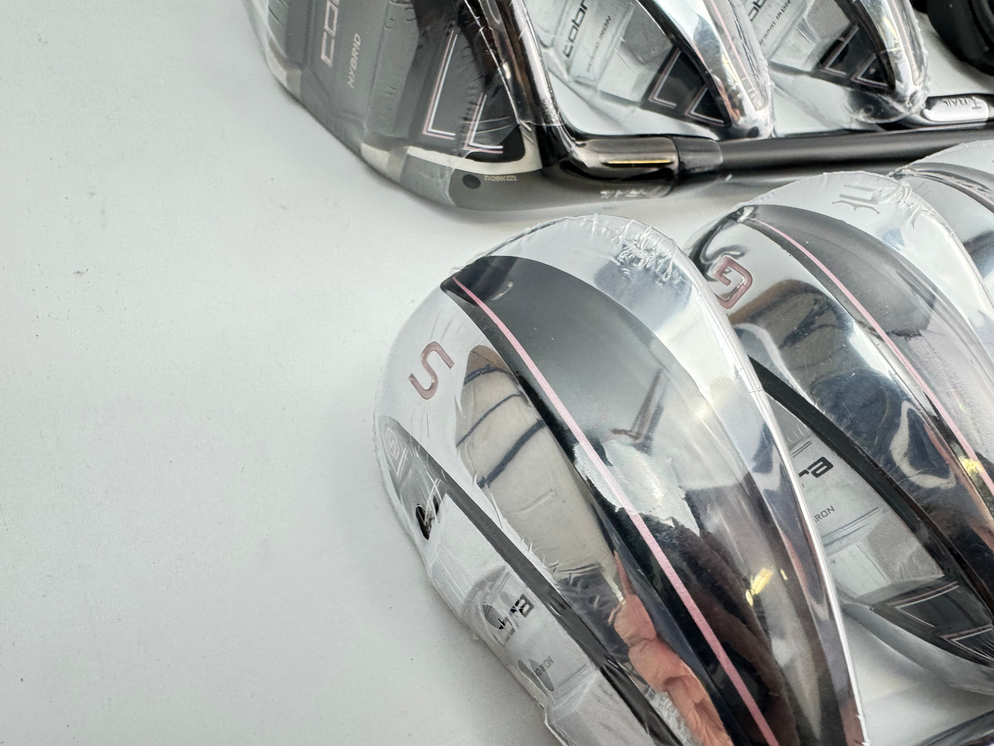 Cobra Ladies T Rail Irons Left Hand 6H, 7-SW + GW KBS PGI Ladies Graphite /30231