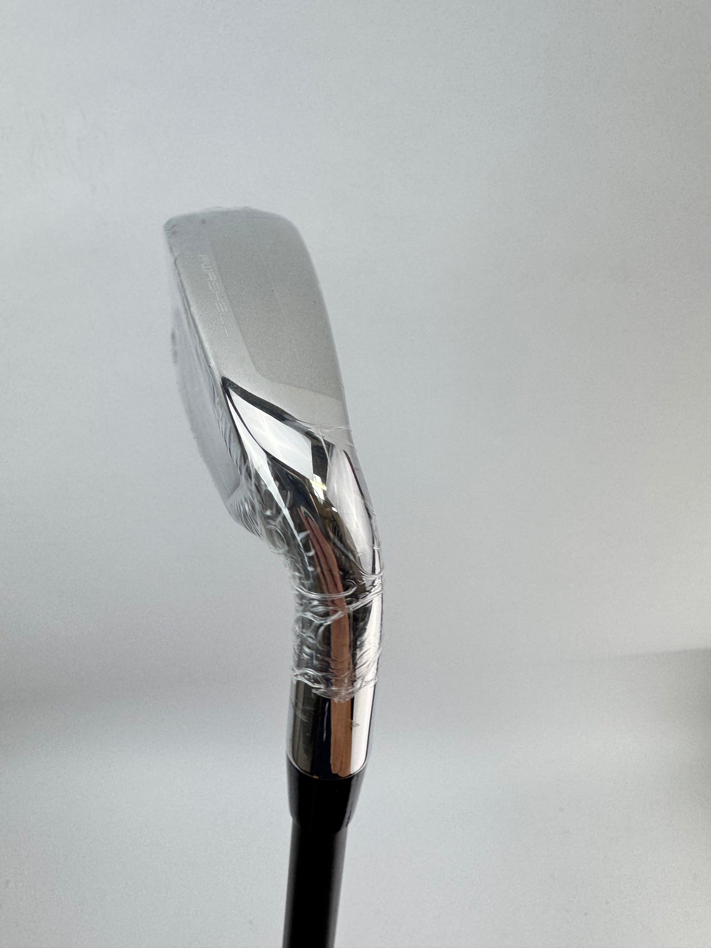 Cobra One Length 4 Iron F8 KBS Tour Graphite 85 Stiff Graphite/Right /New /25572
