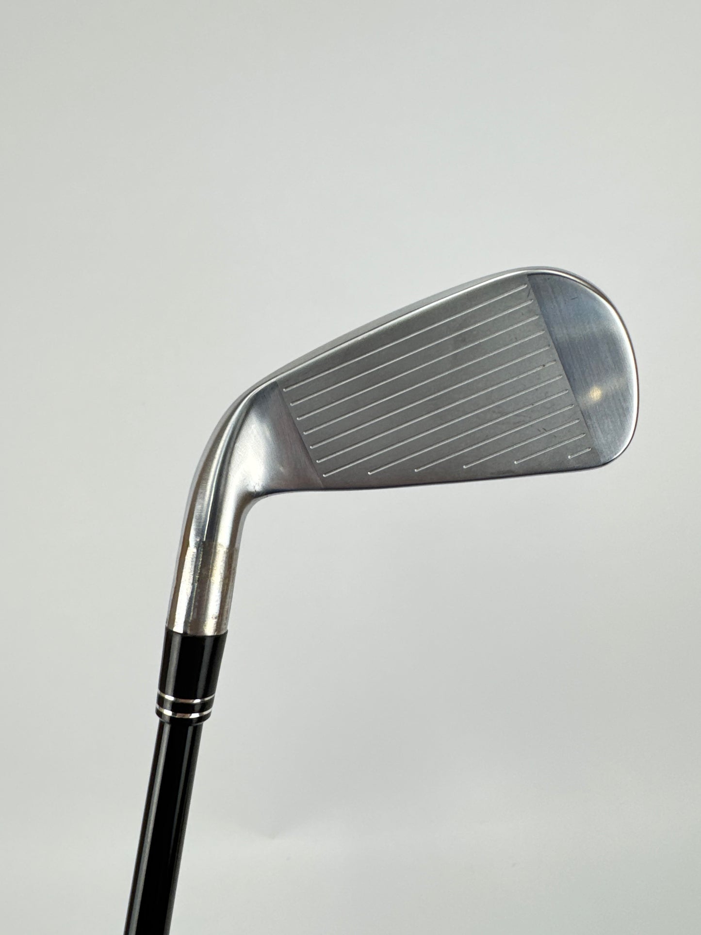 Titleist U505 2 Iron 18* Forged Diamana Stiff Graphite /Right /New Shaft /32352