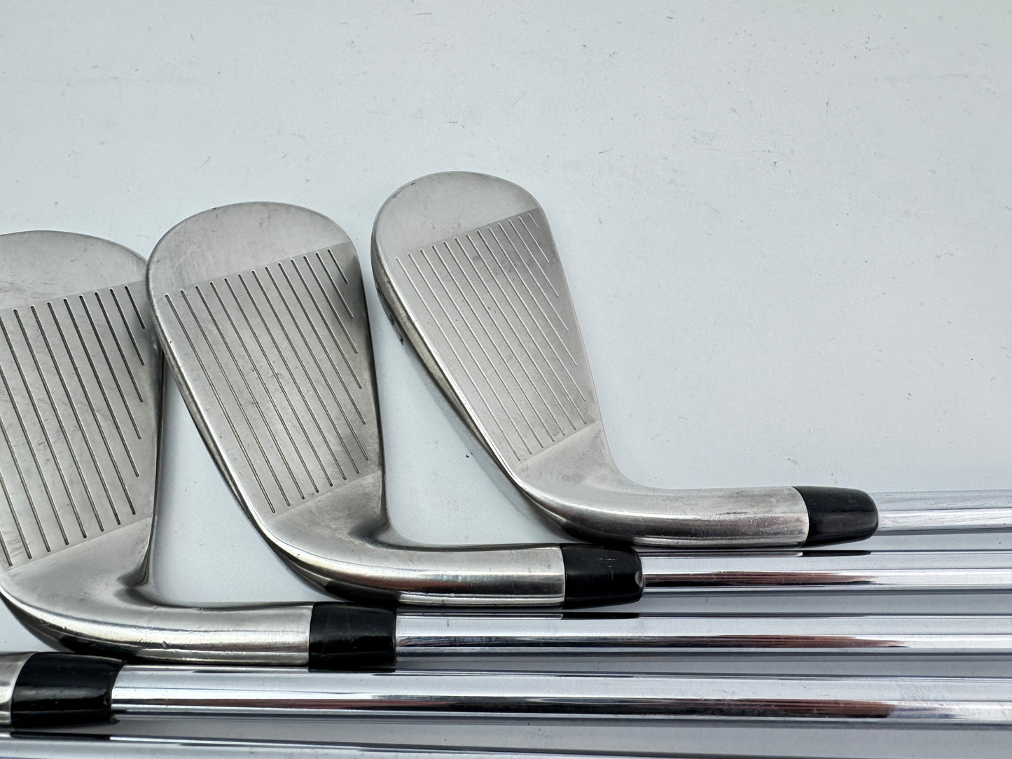 Titleist T300 Irons 5-PW AMT Red R300 Regular Flex Steel /Right/New Grips /30376