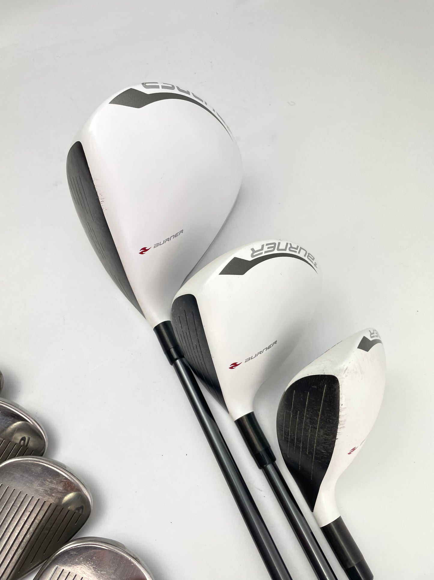 Taylormade Golf Package Set 11 Clubs Regular Flex /New Grips /Cart Bag /27341