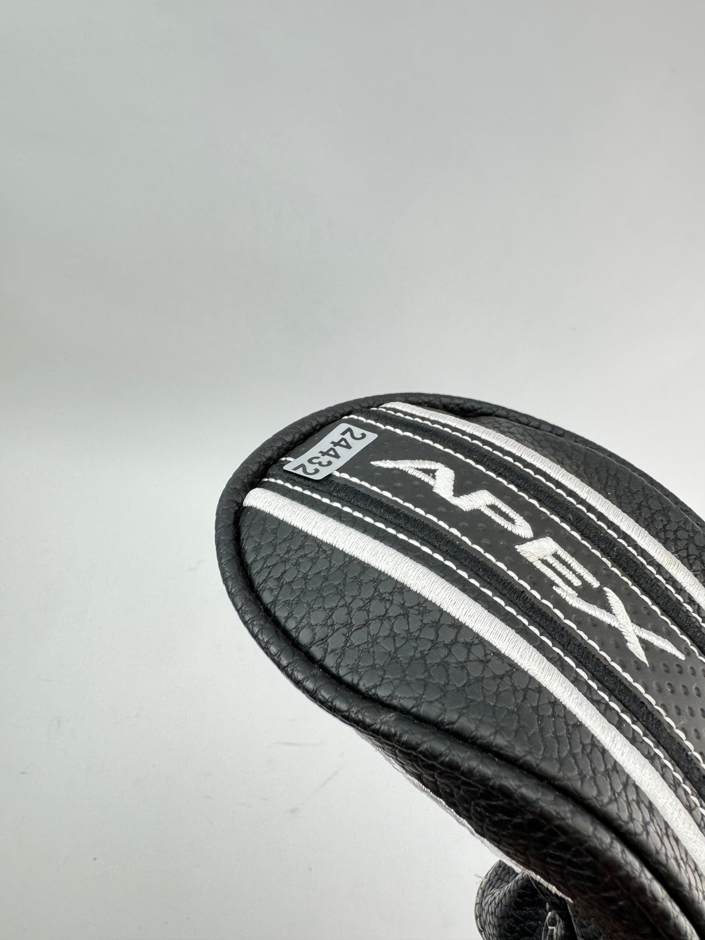 Callaway Apex 5 Hybrid 24* UST Recoil H75 F3 Regular Graphite /Headcover /24432