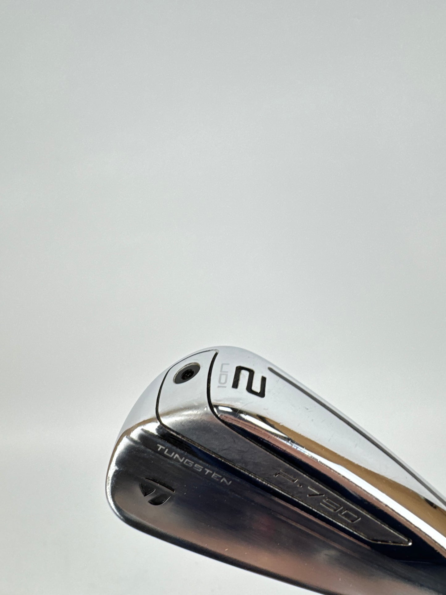 Taylormade P790 2 Iron 17* Hzrdus Smoke 6.0 Stiff Graphite 90G /Right /31775