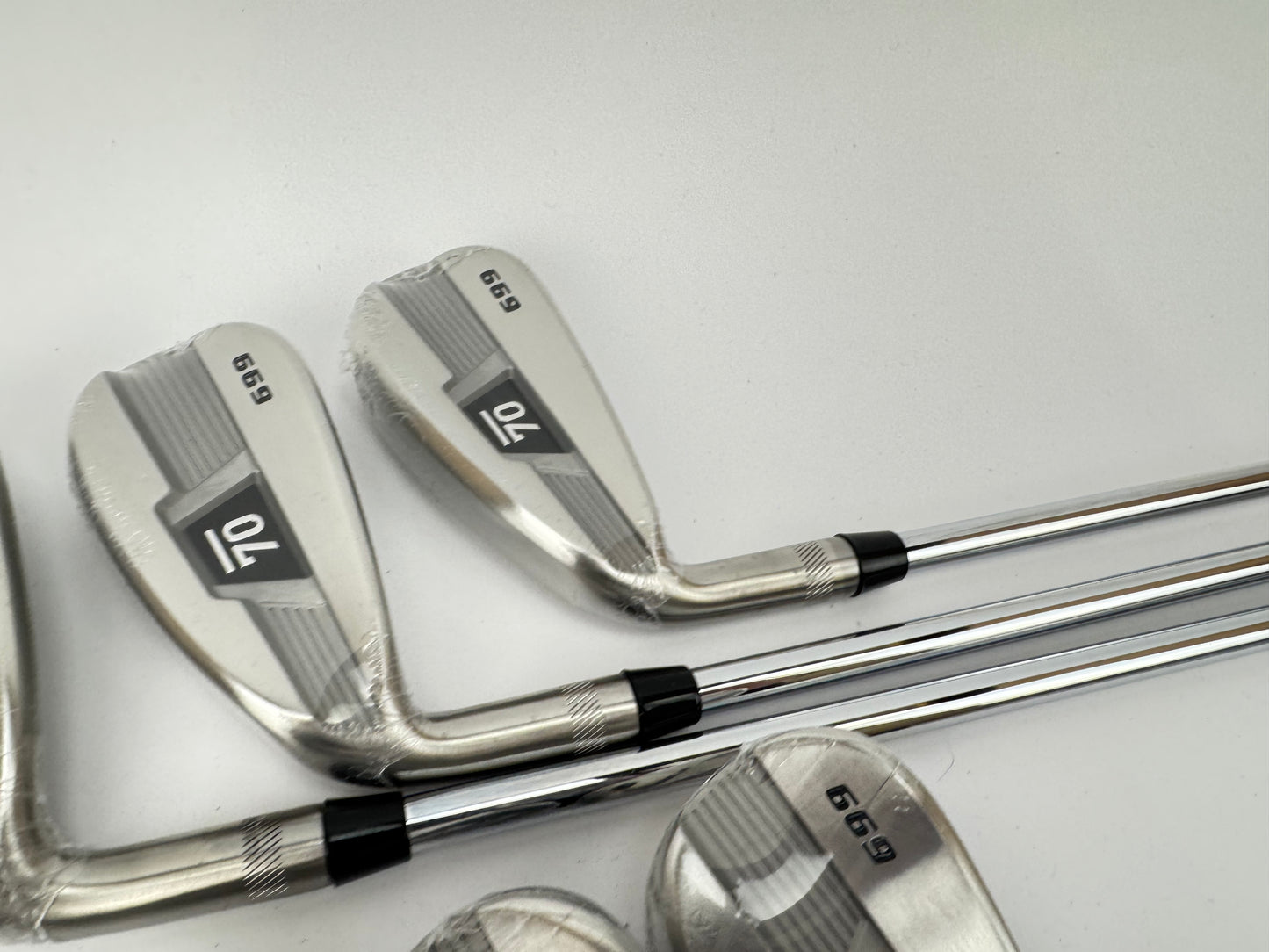 Sub70 699 Irons V2 5-PW Left Handed Elevate 95 Vss Regular Steel /New /34049
