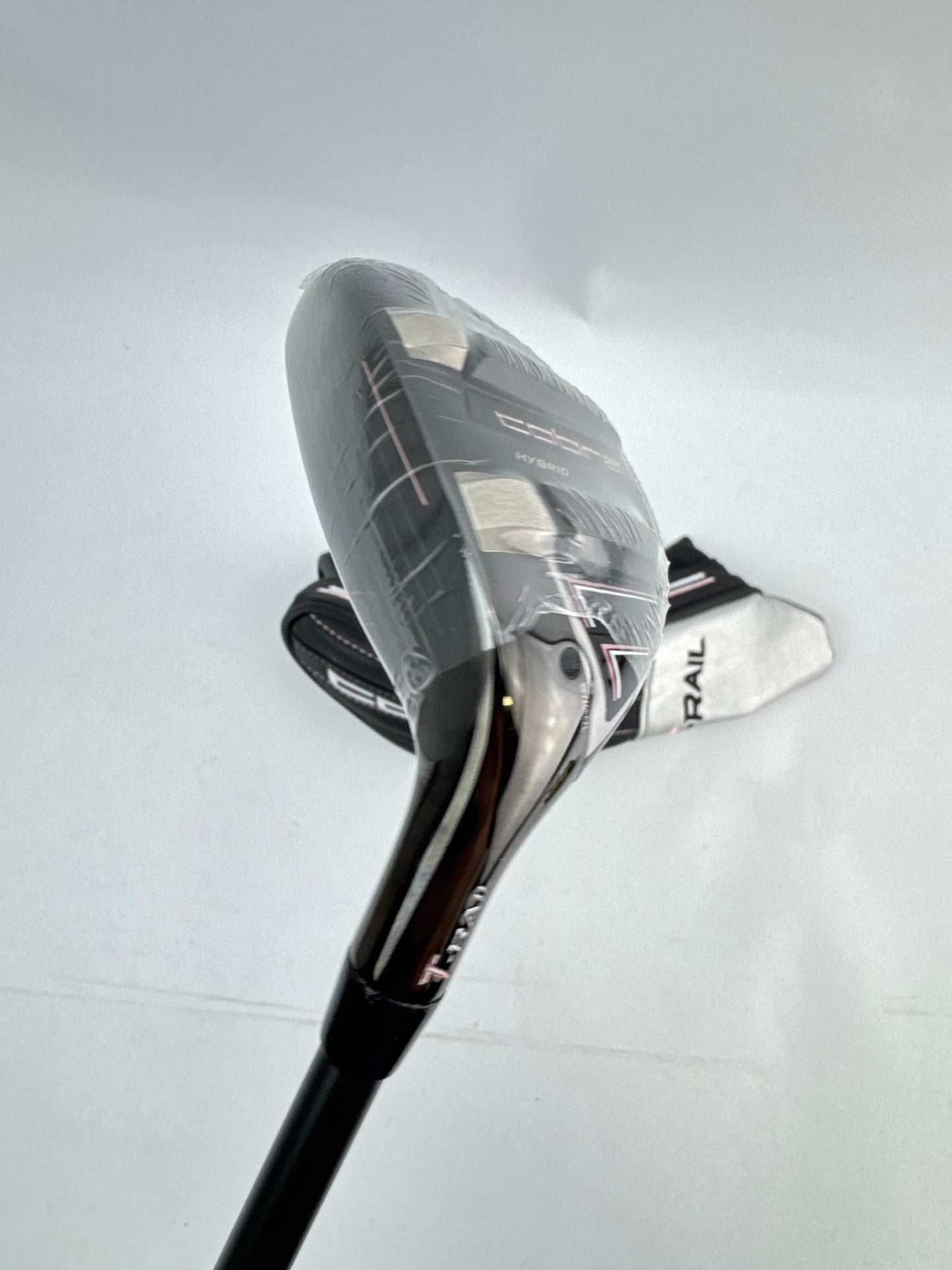 Cobra Ladies T Rail 4 Hybrid 20* KBS PGI Ladies Graphite /Left Handed /30209