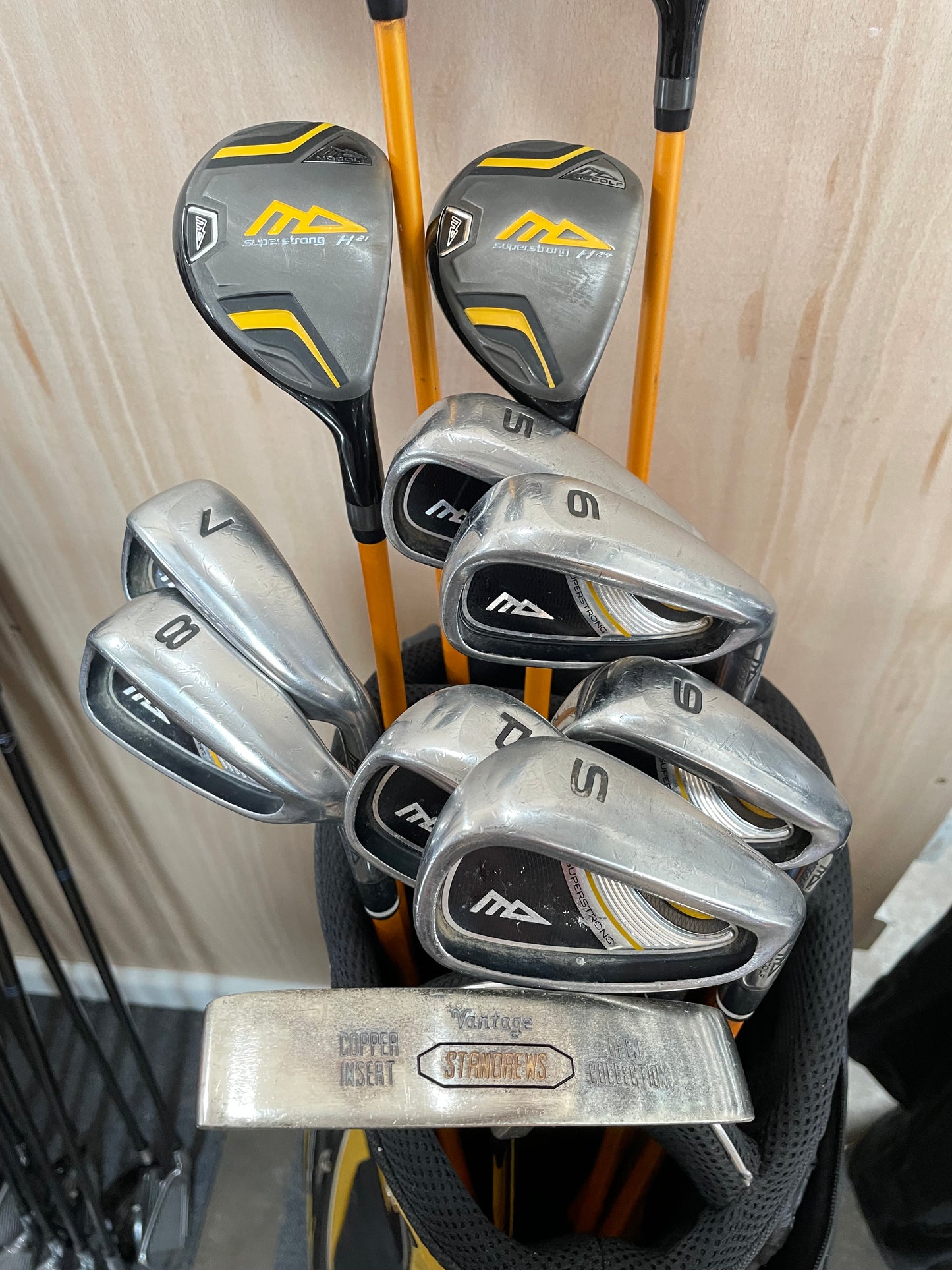 MD Golf Package Set 12 Clubs Regular Flex Graphite /Right /New Grips /Stand Bag
