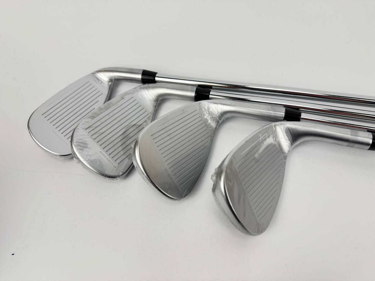 Cobra LTDx Irons Left Handed 6,8,GW+SW KBS Tour 90 Regular Steel /New /31201