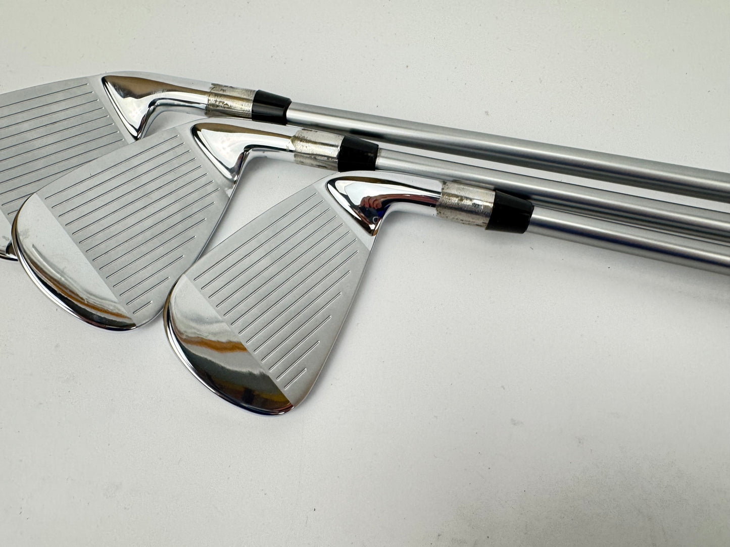 Callaway Elyte Irons 6,8+PW Left Handed Aldila Rogue Regular Graphite /31965