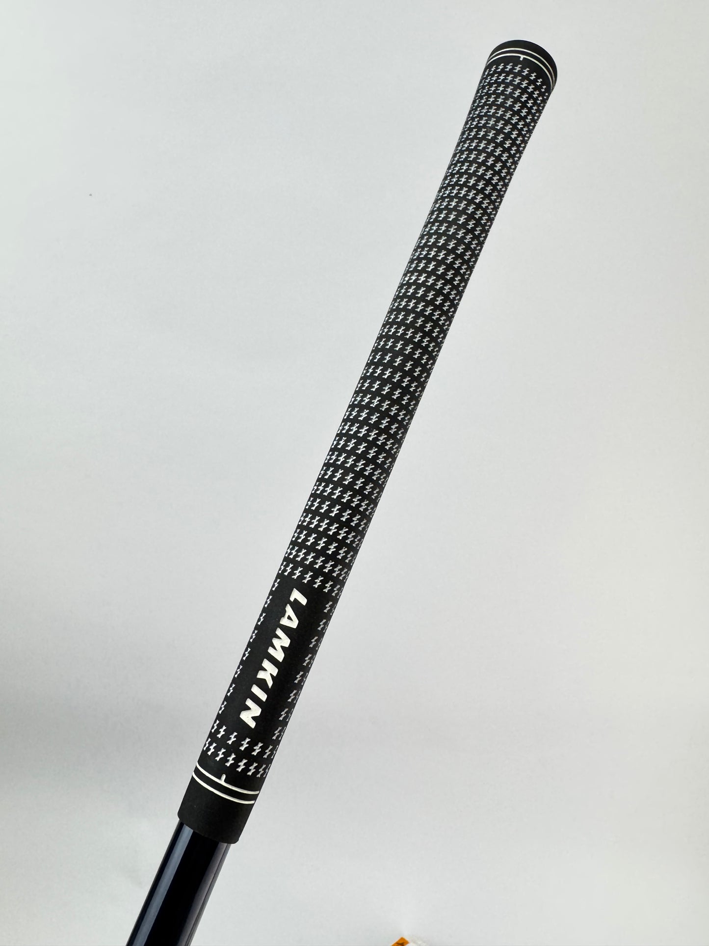 Takomo Ignis D1 Driver 9* Ventus Blue 6-X Extra Stiff Graphite /Headcover /28872