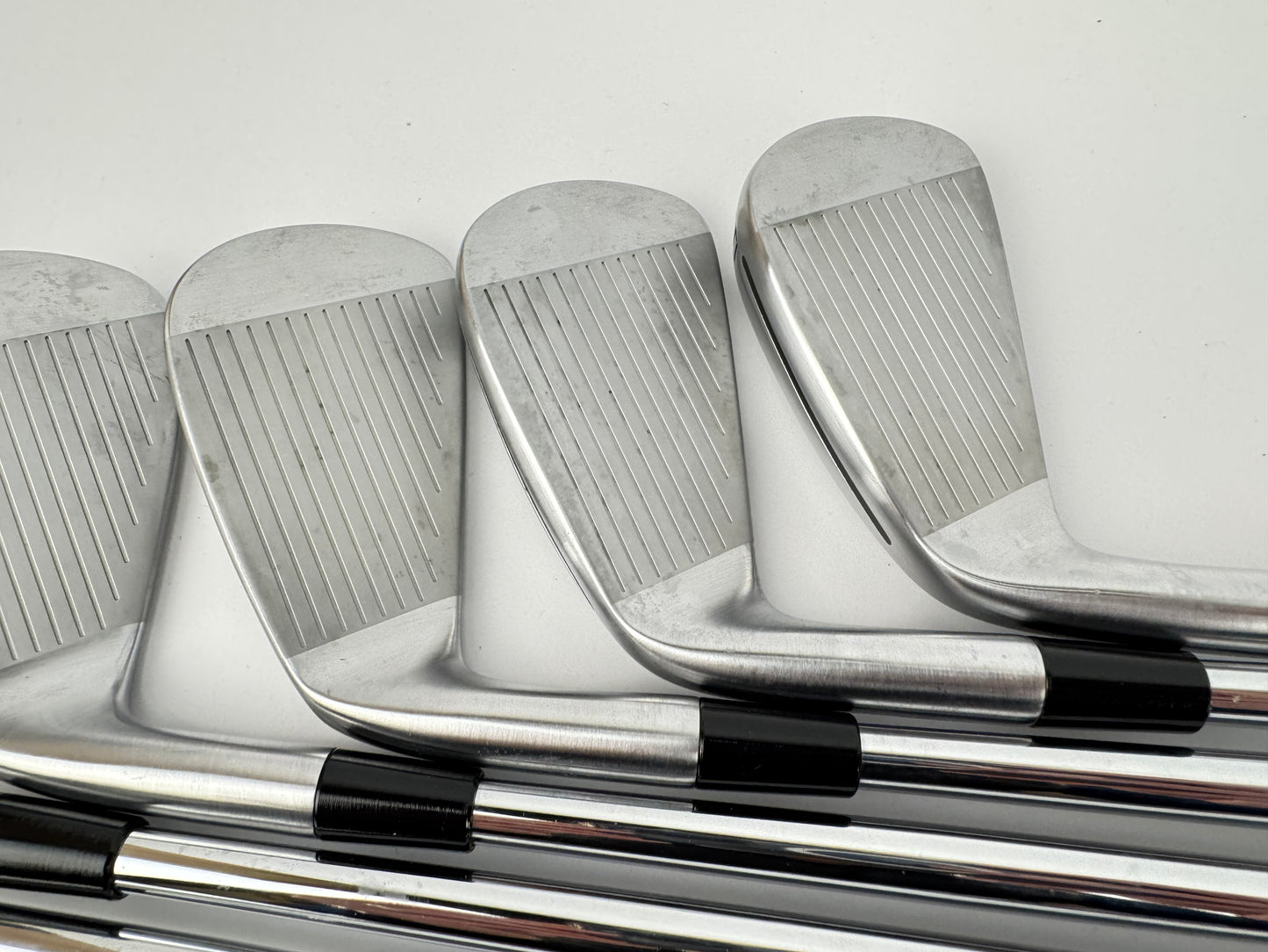 Taylormade P790 2025 Irons 5-PW Dynamic Gold 105 S300 Stiff Steel /Right /31350