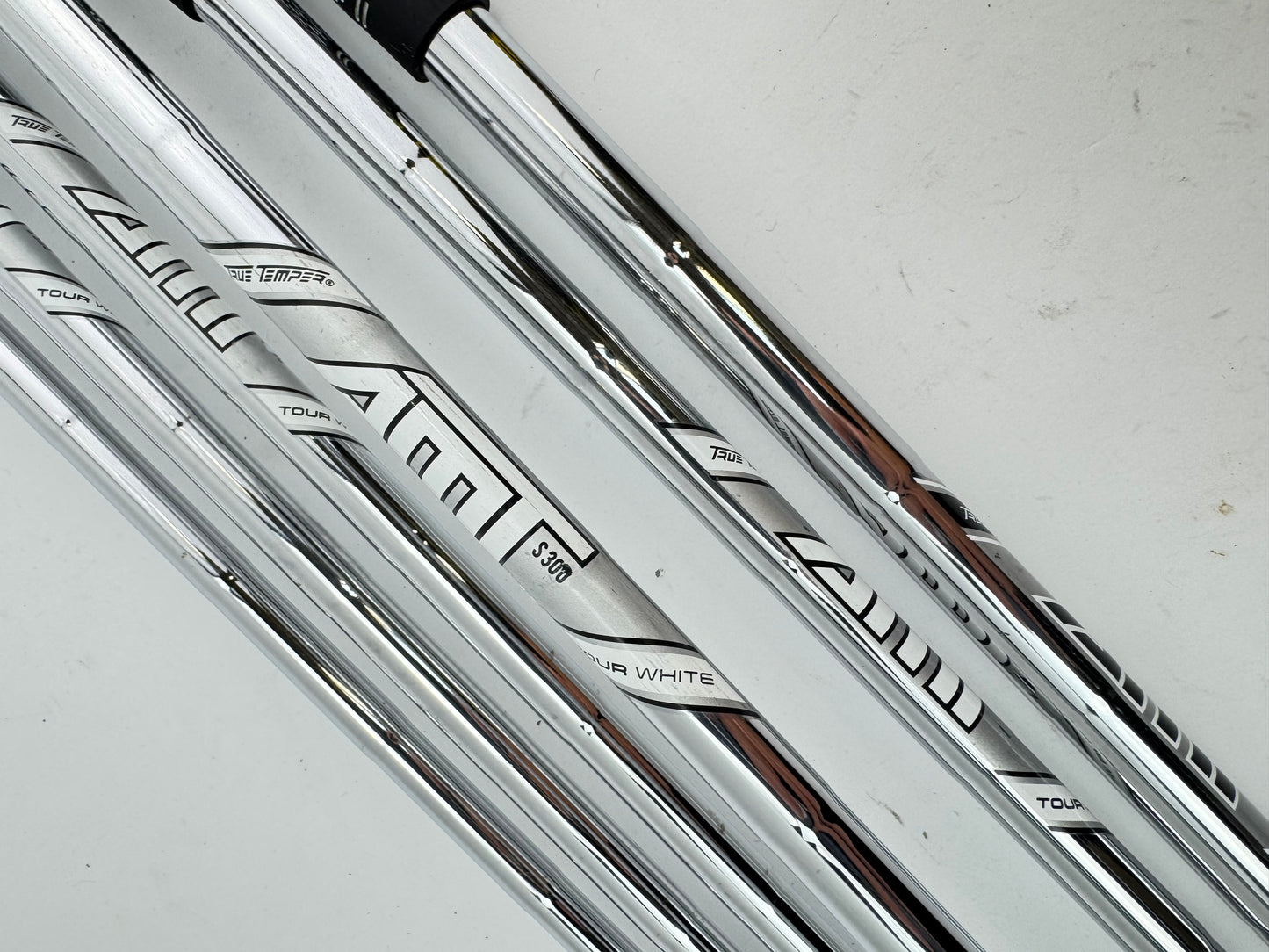 Titleist AP2 718 Irons 5-PW AMT Tour White S300 Stiff Steel /Right Handed /27163