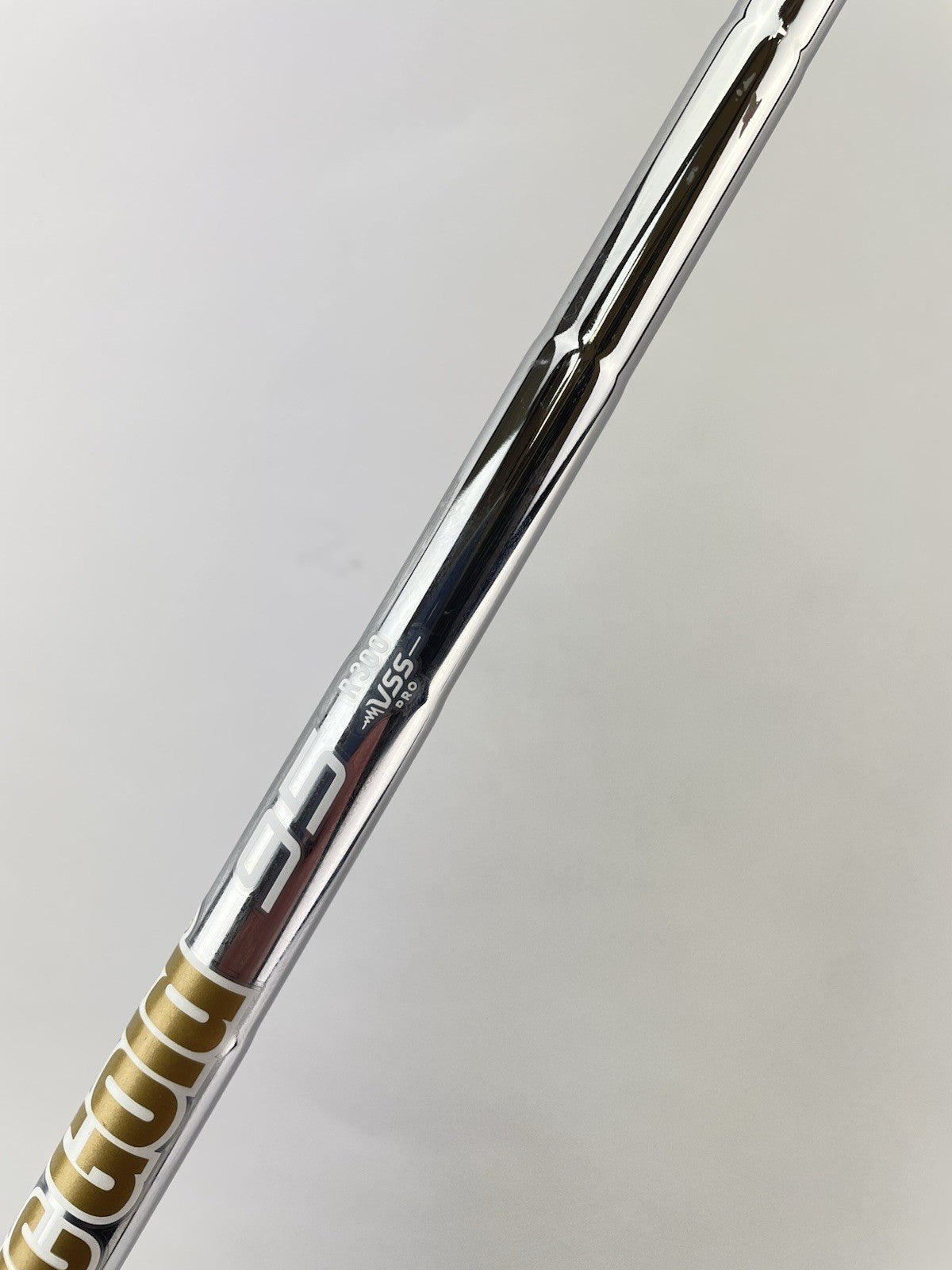 Dynamic Gold 95 Iron Shaft Vss Pro R300 Regular Flex Steel 35.25 /0.355 /235307
