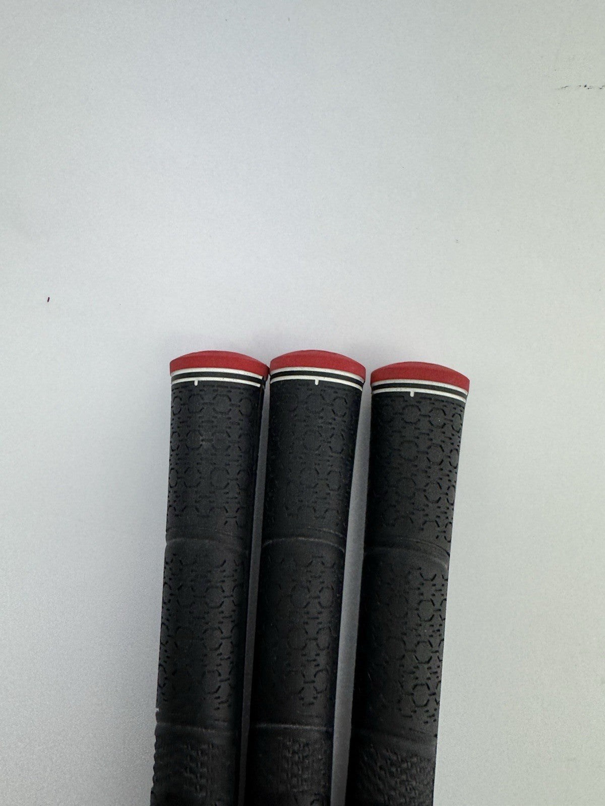 Lamkin Genesis Golf Grips (3) Midsize /Black/Red /Pulled /339953