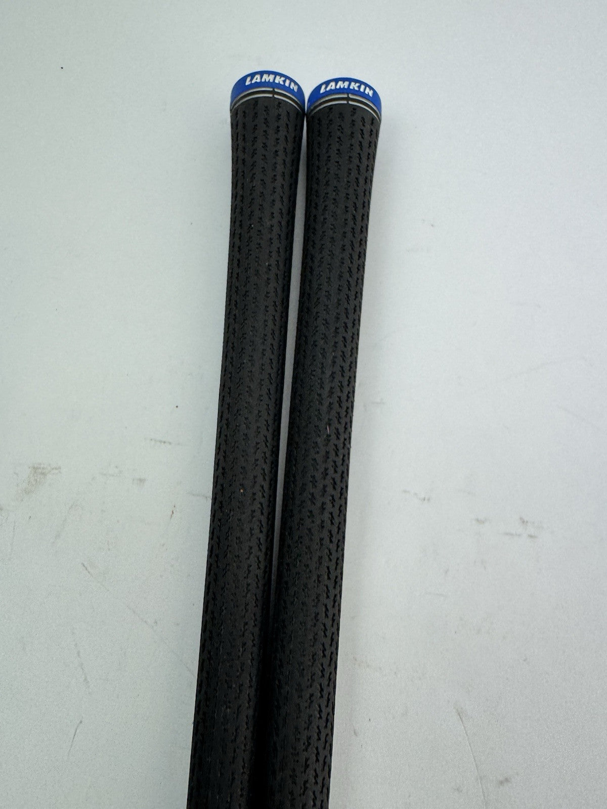Taylormade Lamkin Golf Grips (2) Crossline 360 Standard /Black/Blue/Pulled/325502