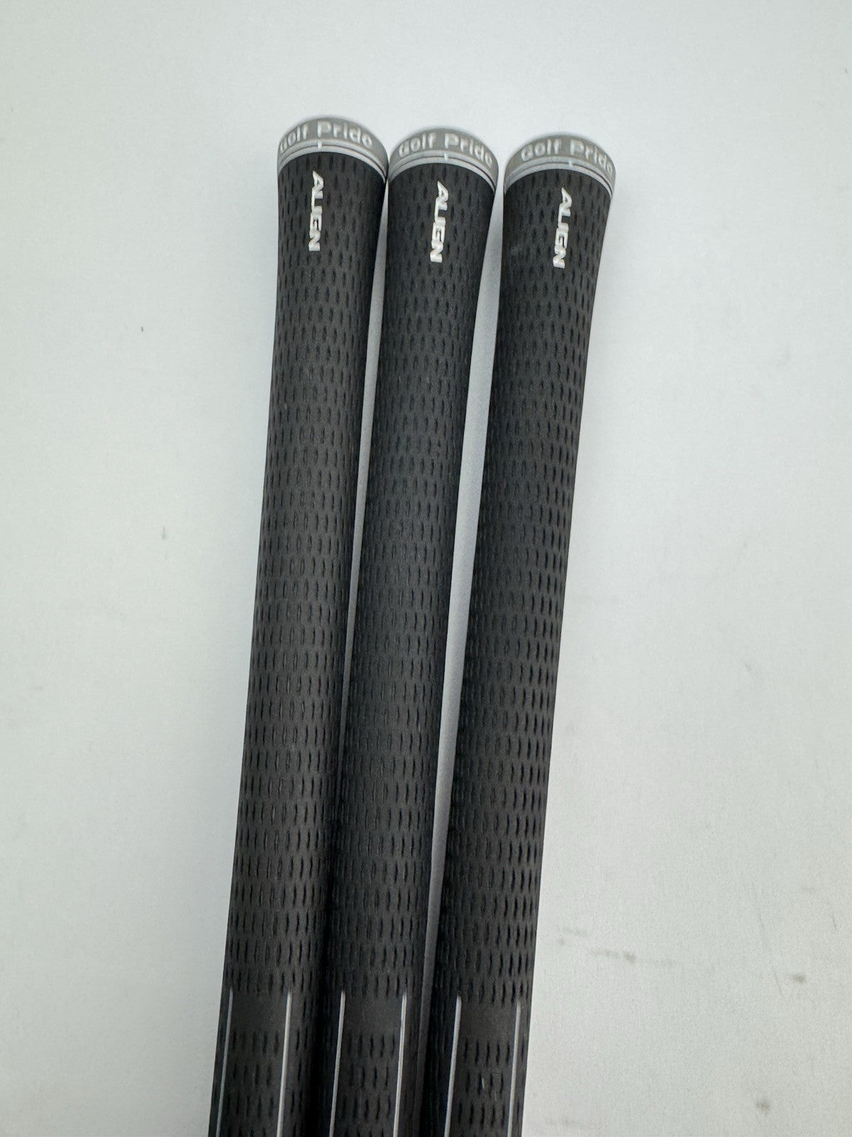 Golf Pride Tour Velvet Align Grips (3) Mens Standard /Pulled /317282