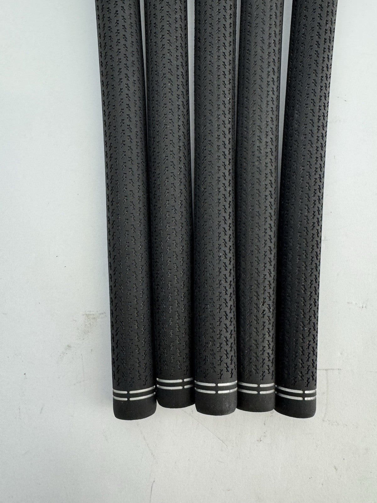 Taylormade Lamkin Golf Grips (5) Crossline 360 Standard /Black/Red /Pulled/231941