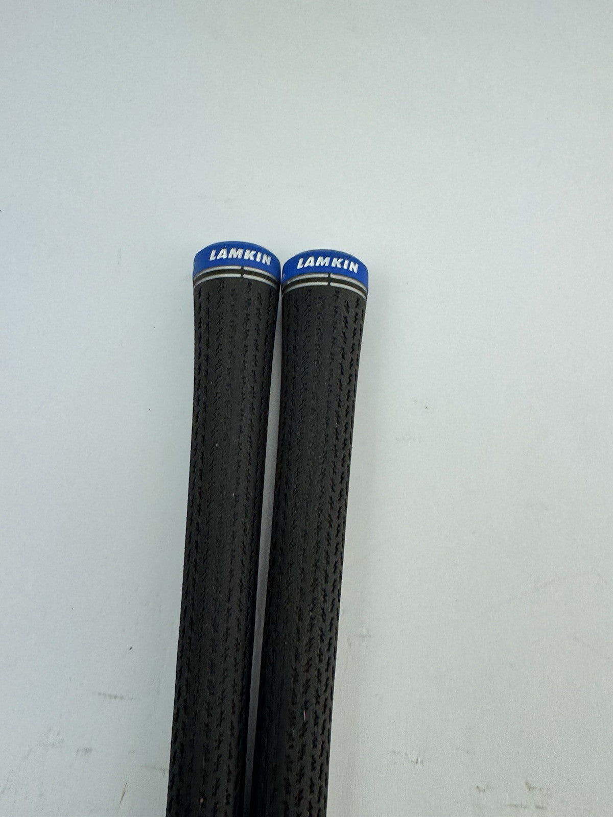 Taylormade Lamkin Golf Grips (2) Crossline 360 Standard /Black/Blue/Pulled/325503
