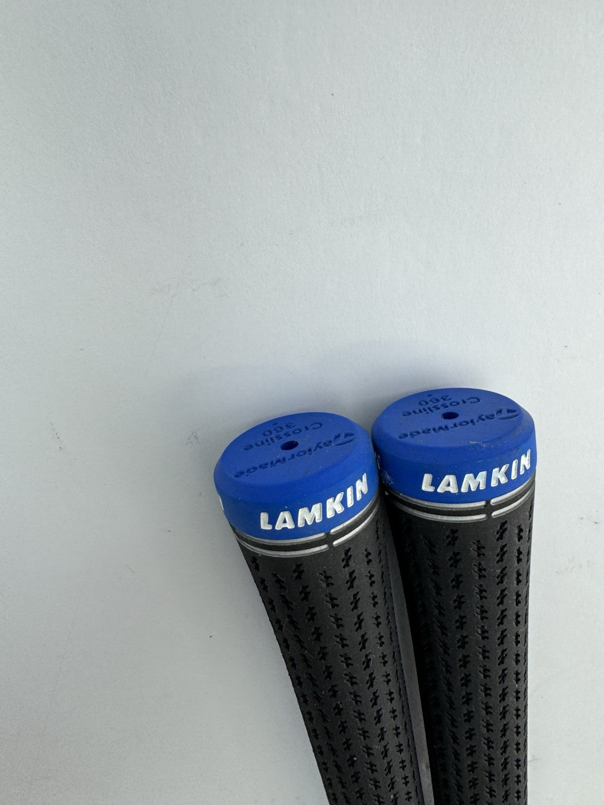 Taylormade Lamkin Golf Grips (2) Crossline 360 Standard /Black/Blue/Pulled/325505