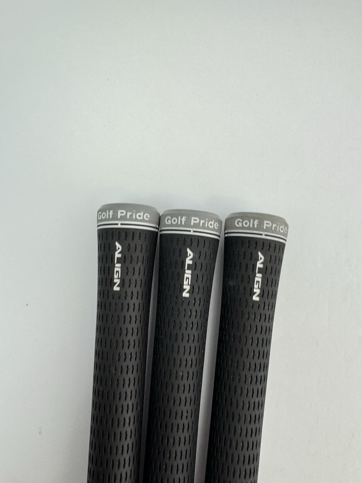 Golf Pride Tour Velvet Align Grips (3) Mens Standard /Pulled /317283
